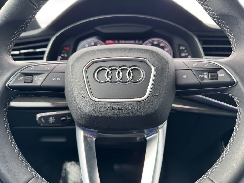 Used 2024 Audi Q8 Prestige w/ Prestige Package image 18