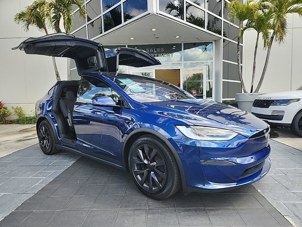 Used 2024 Tesla Model X image 23