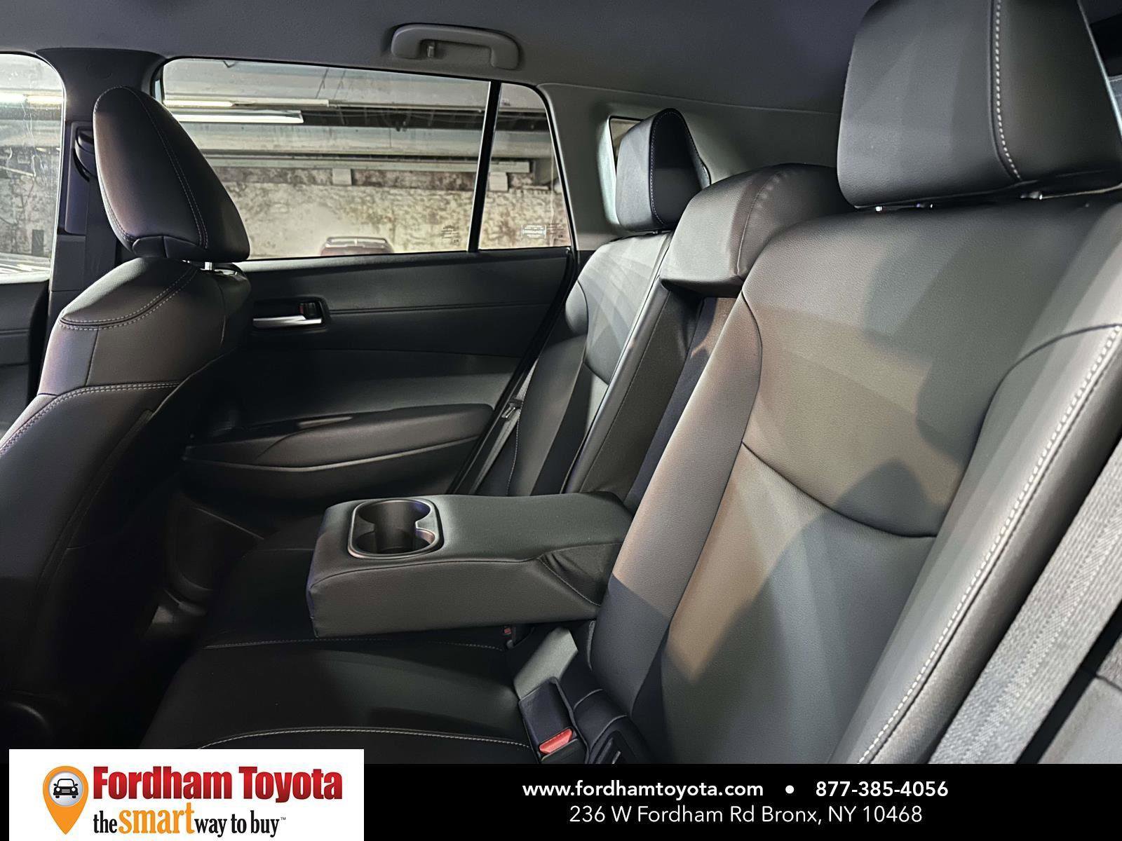 Used 2025 Toyota Corolla Cross XLE image 14