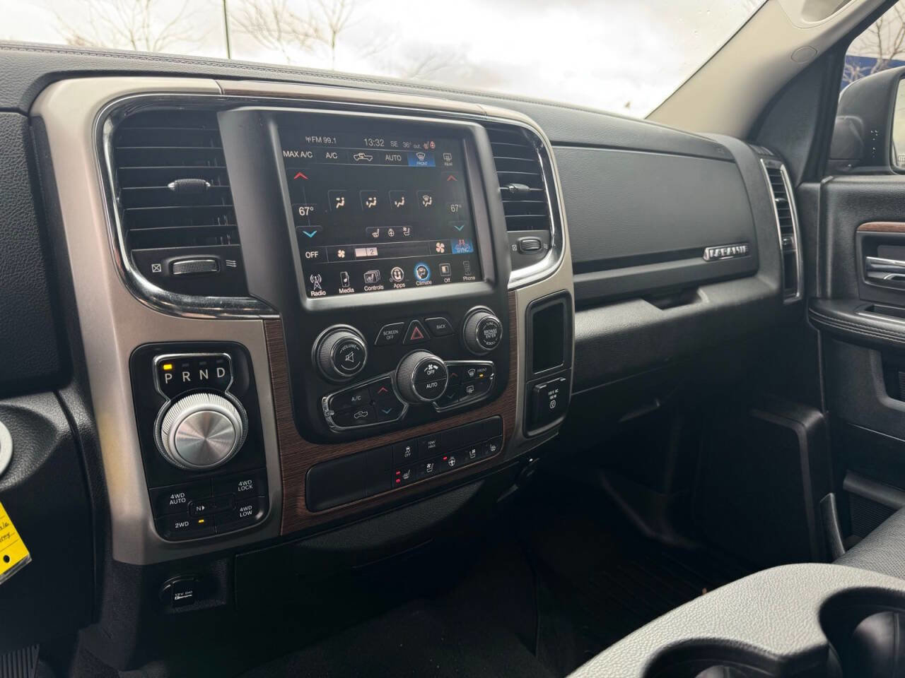 Used 2017 RAM 1500 Laramie image 22