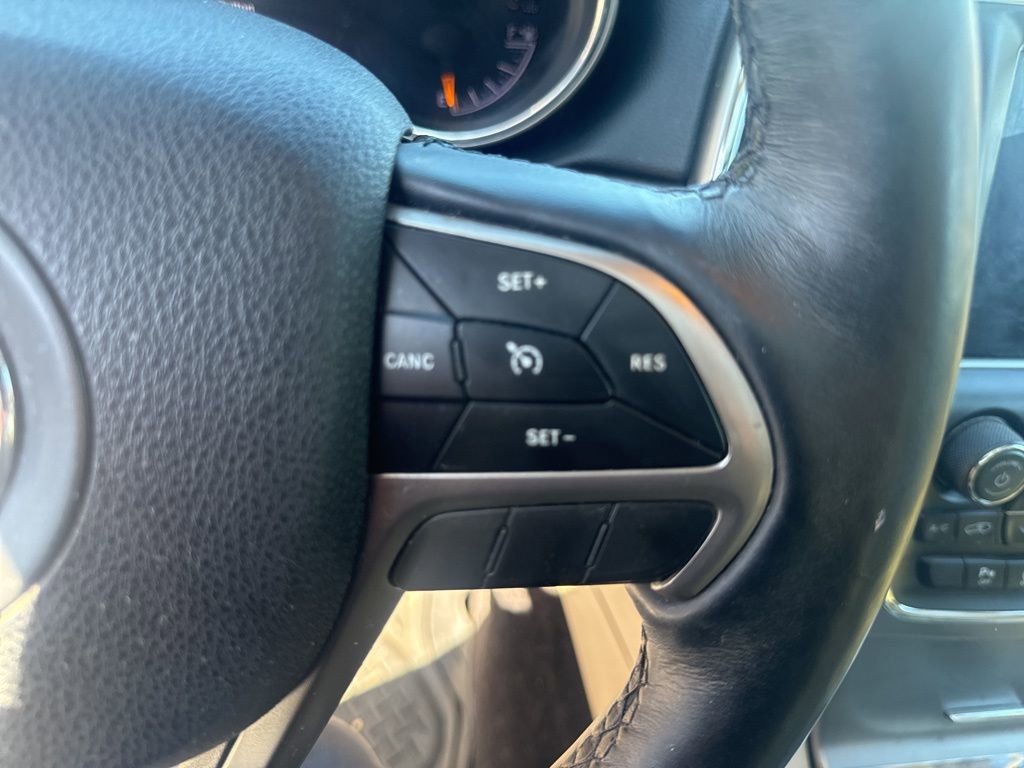 Used 2018 Jeep Grand Cherokee Limited w/ Luxury Group II RWD image 8
