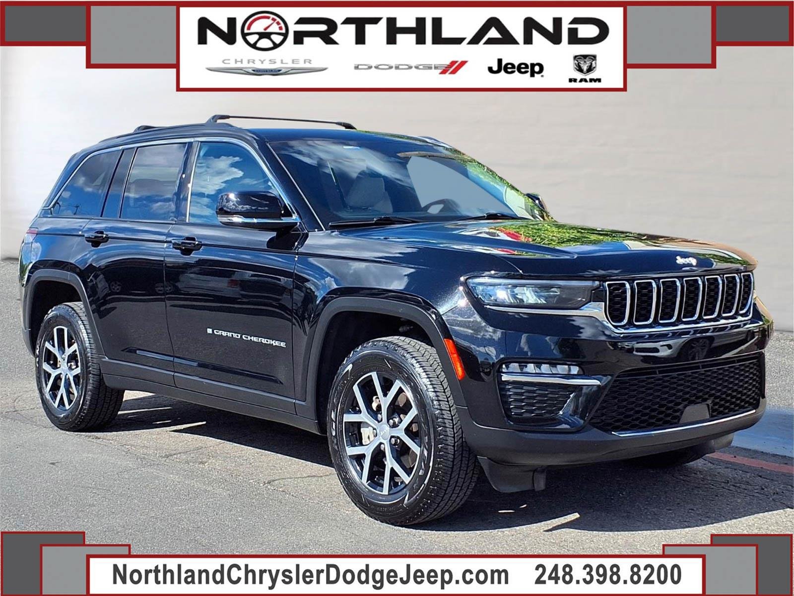 Certified 2025 Jeep Grand Cherokee Limited AWD/4WD image 1
