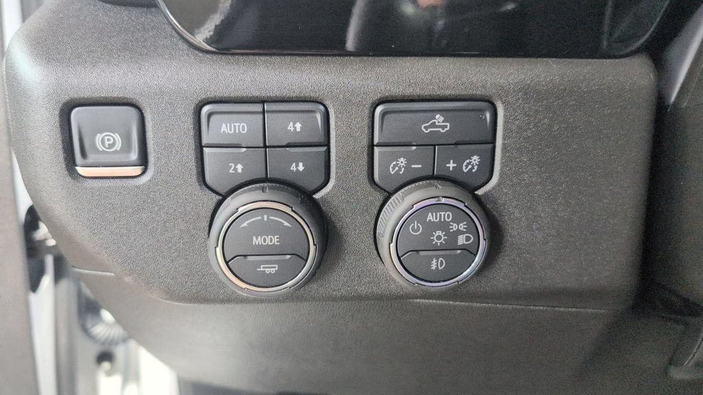 Used 2025 Chevrolet Silverado 1500 RST AWD/4WD image 9