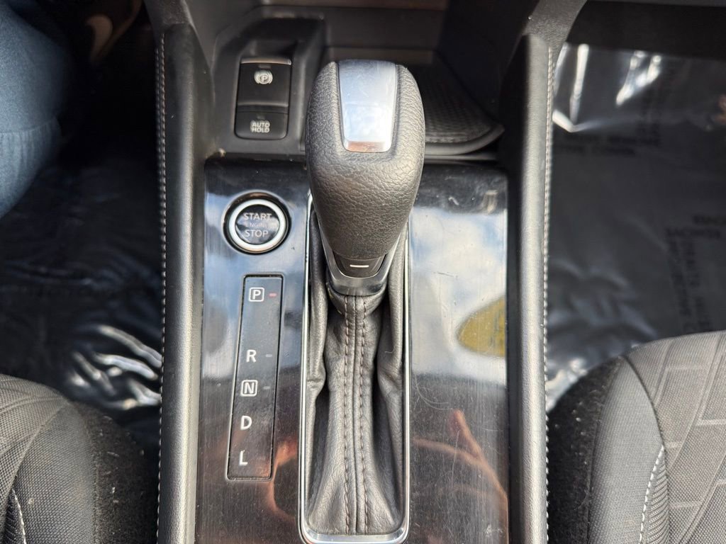 Used 2023 Nissan Kicks SV image 31