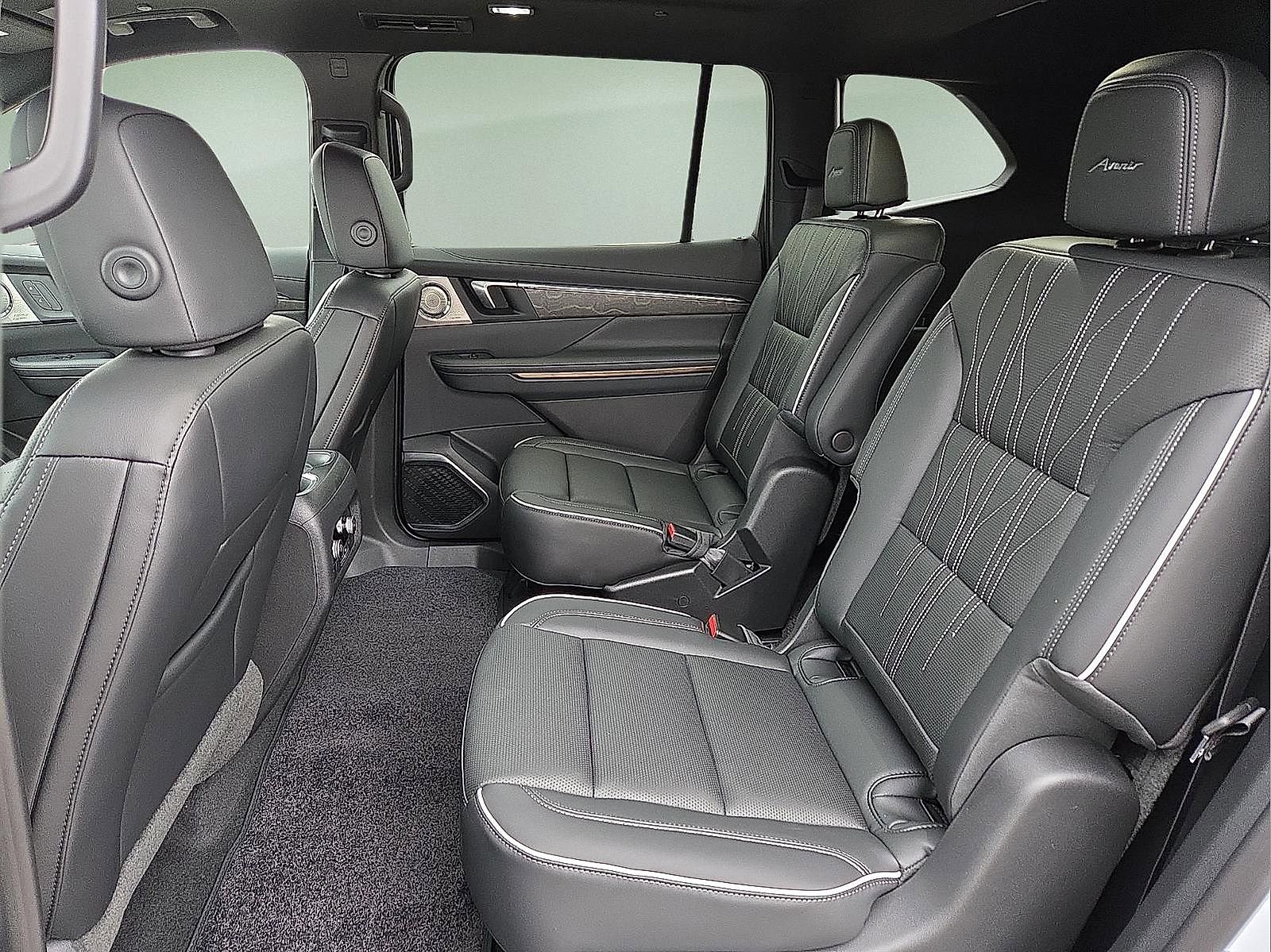 New 2026 Buick Enclave Avenir image 11