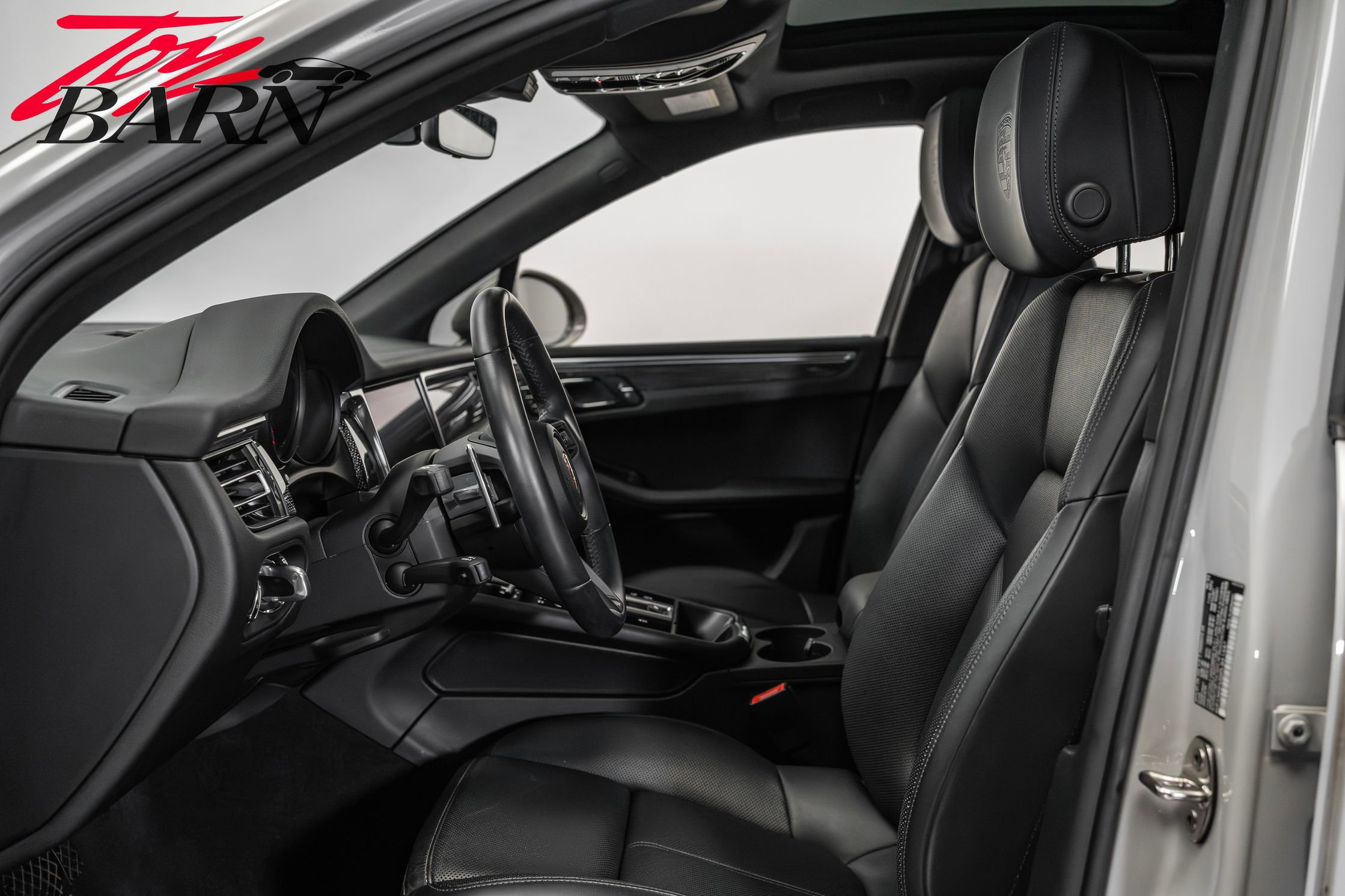 Used 2023 Porsche Macan S image 26