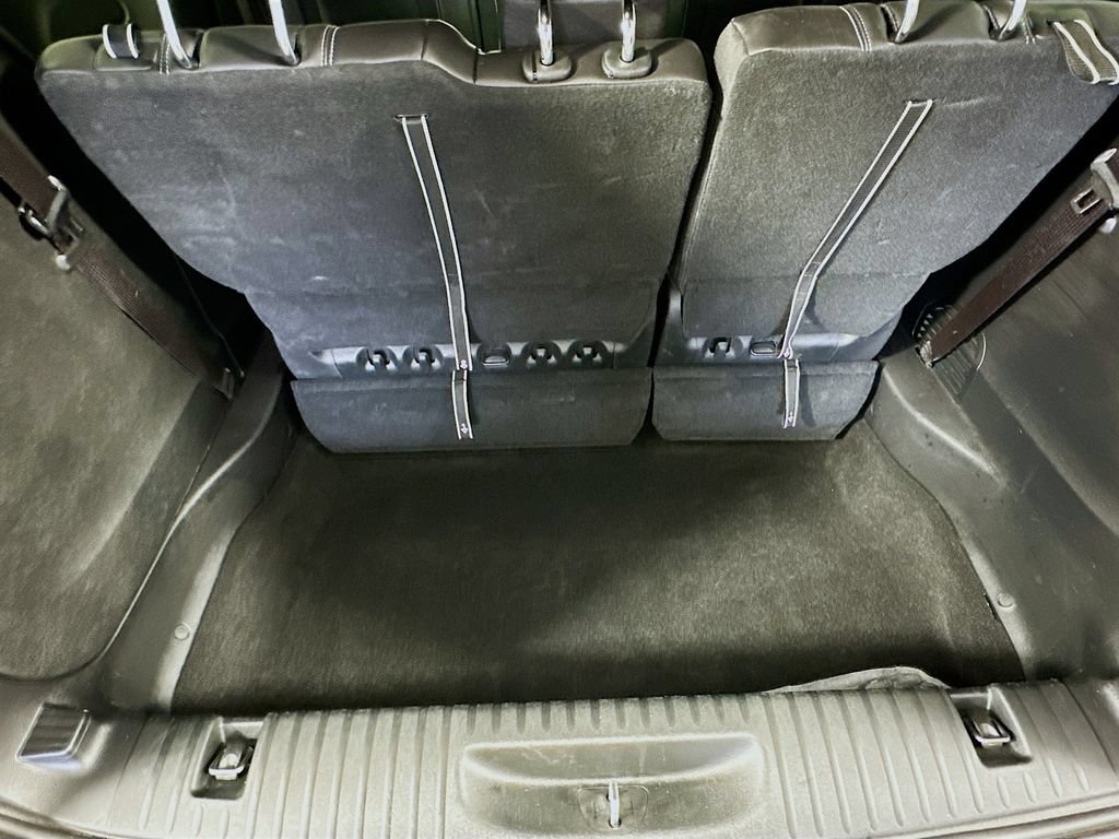 Used 2025 Chrysler Pacifica Select FWD image 33