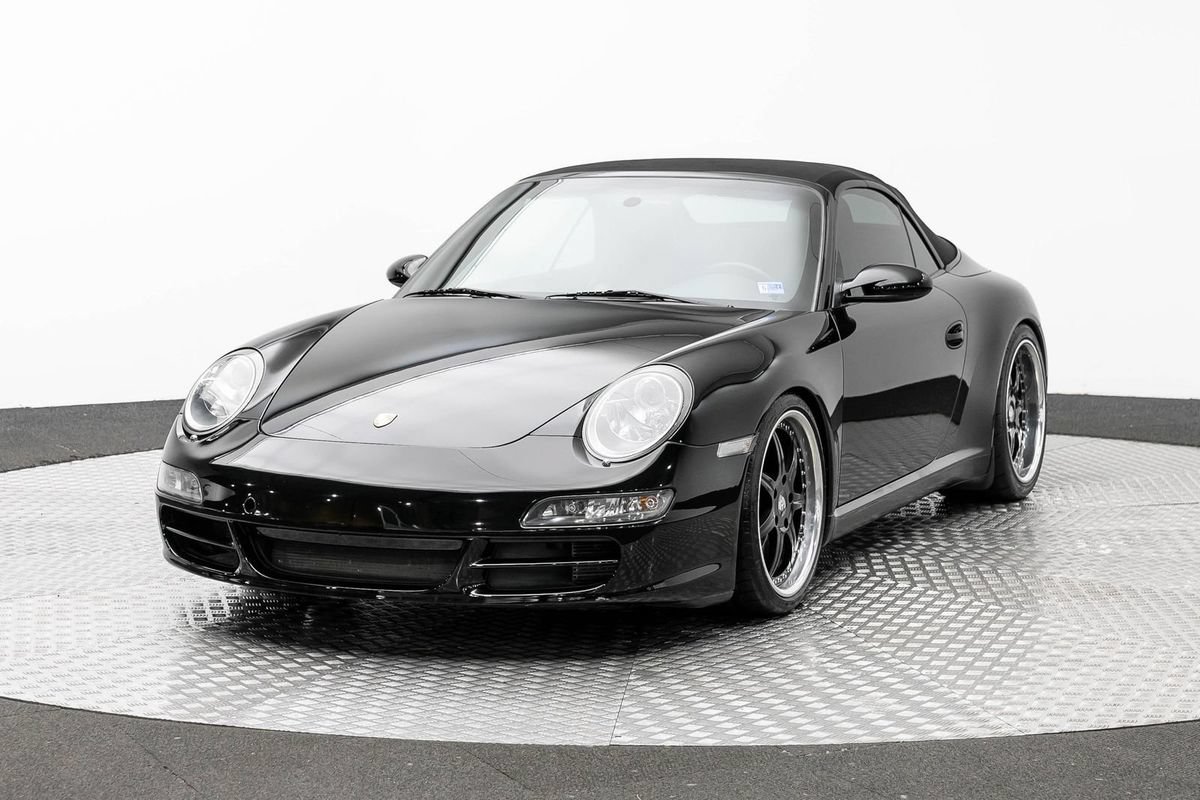 Used 2006 Porsche 911 Carrera RWD image 2