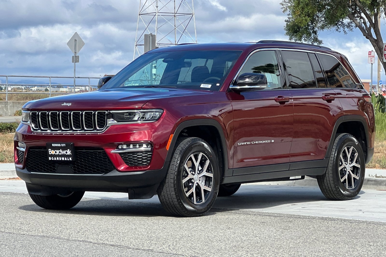New 2025 Jeep Grand Cherokee Limited image 8