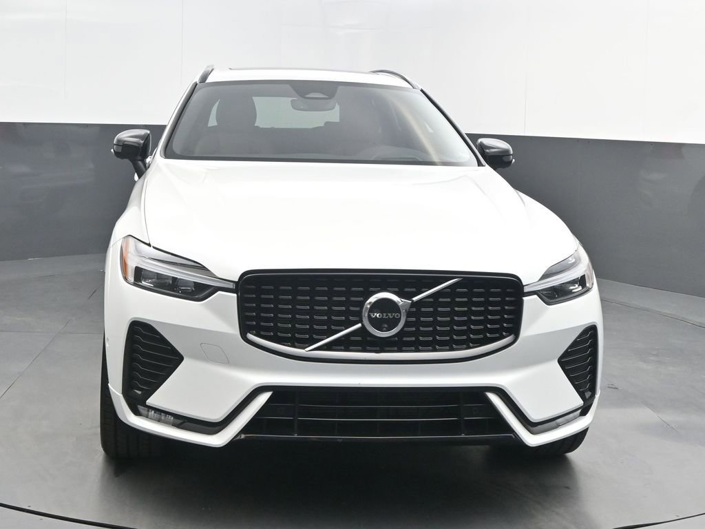 Certified 2024 Volvo XC60 B5 Ultimate w/ Protection Package Premier image 10