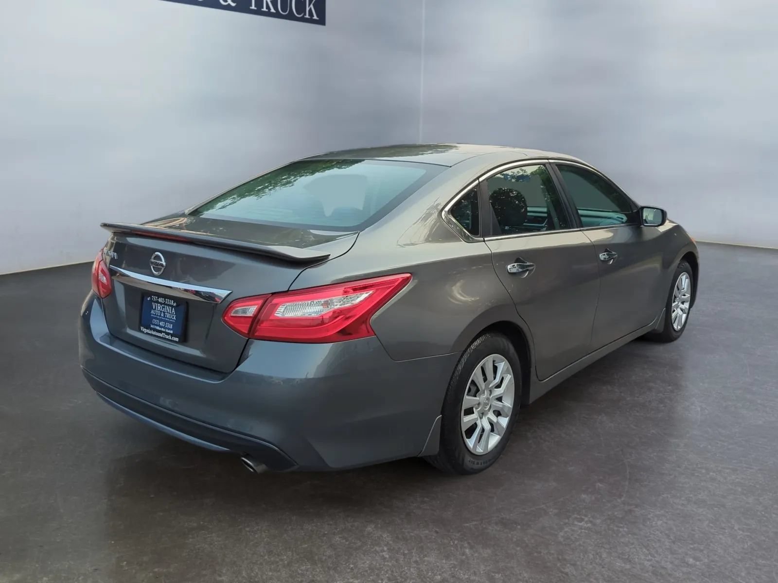 Used 2017 Nissan Altima 2.5 S w/ Power Driver Seat Package FWD image 10