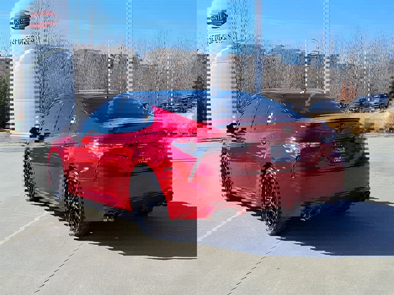 Used 2022 Toyota Camry XSE image 4