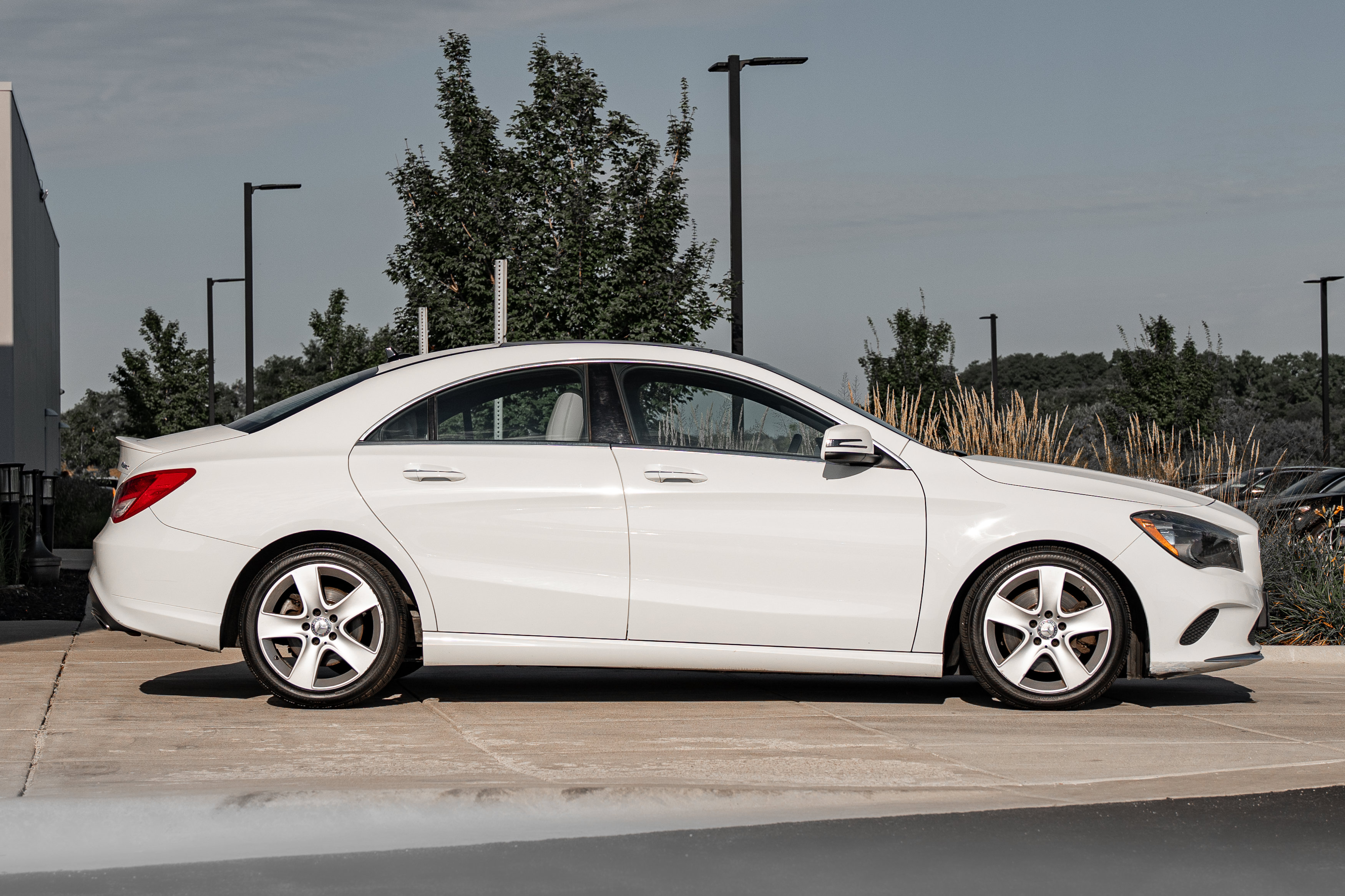 Used 2017 Mercedes-Benz CLA 250 4MATIC image 3