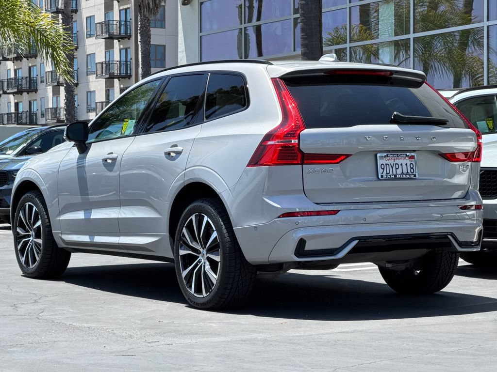 Certified 2023 Volvo XC60 B5 Ultimate AWD/4WD image 3