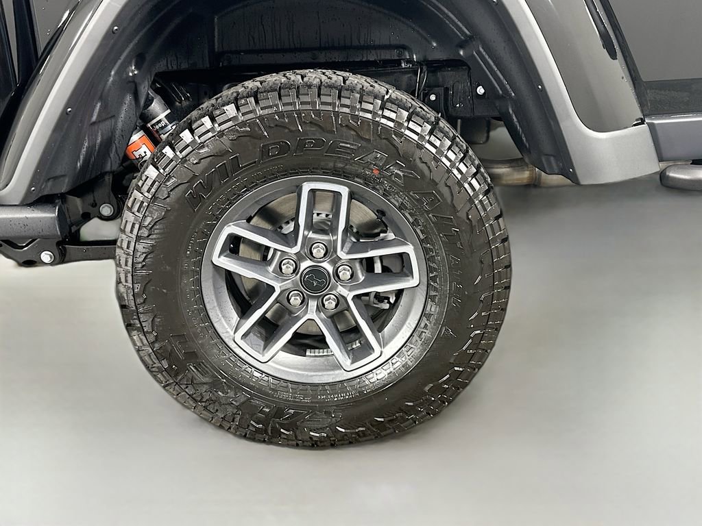 New 2025 Jeep Gladiator Mojave image 17