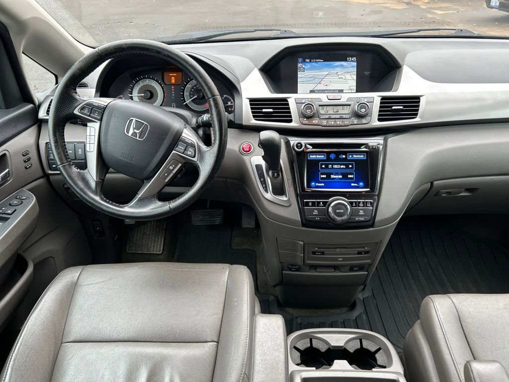 Used 2016 Honda Odyssey Touring image 17