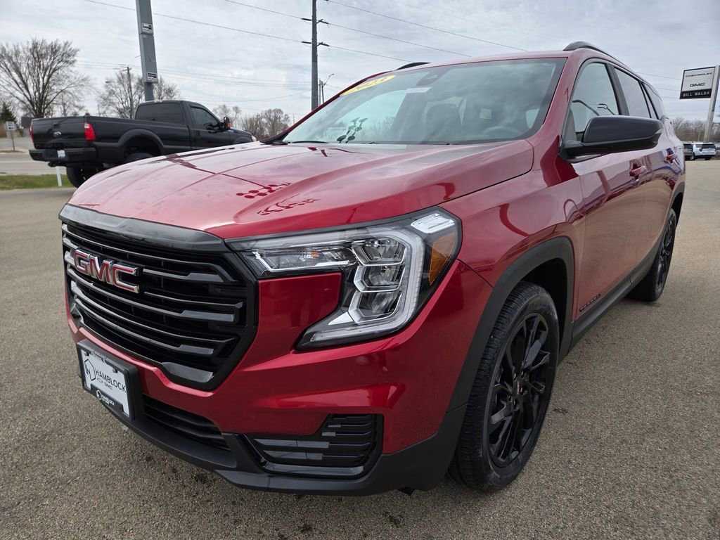 Certified 2023 GMC Terrain SLE w/ Driver Convenience Package image 3