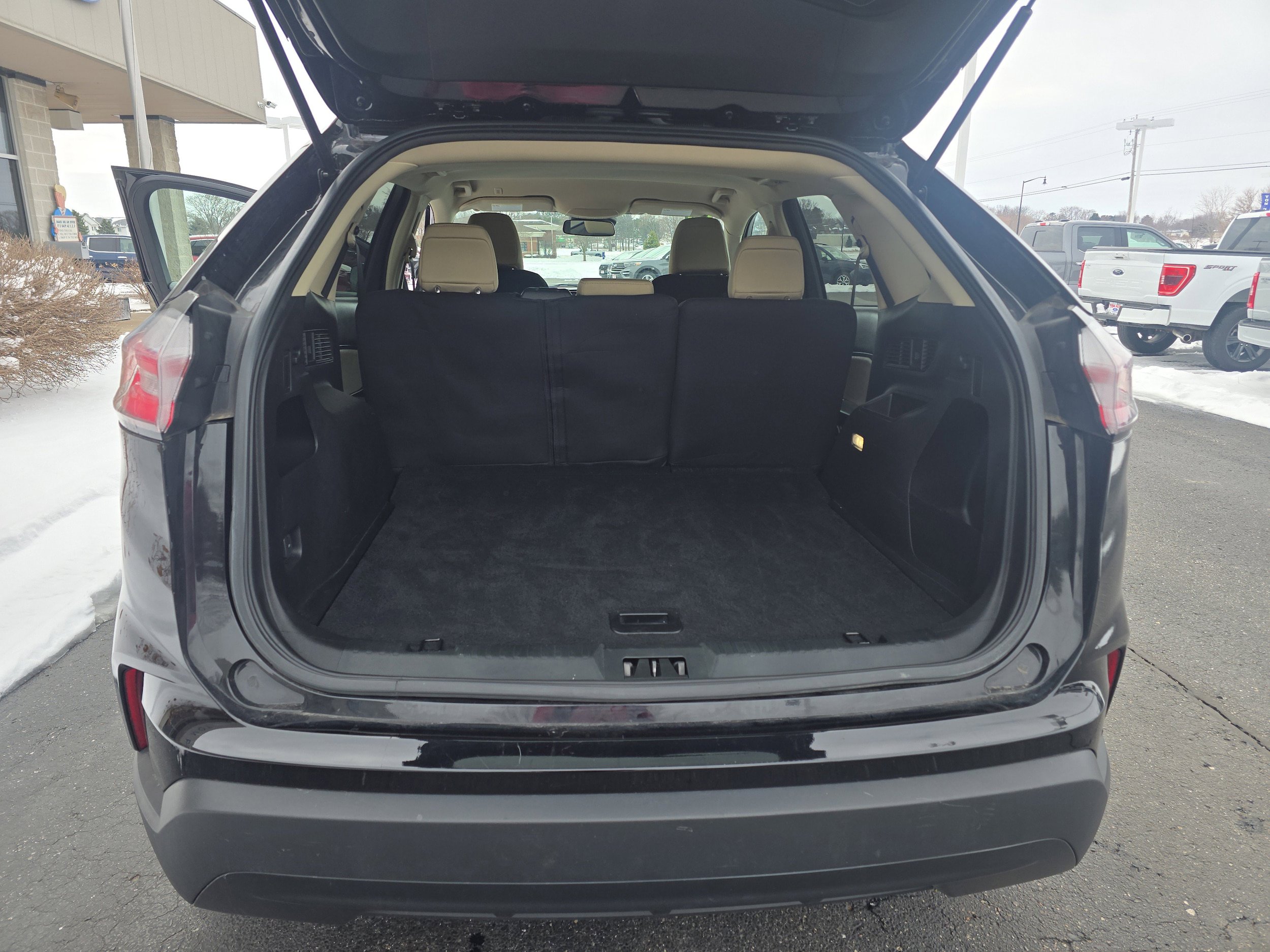 Used 2024 Ford Edge SE AWD/4WD image 17