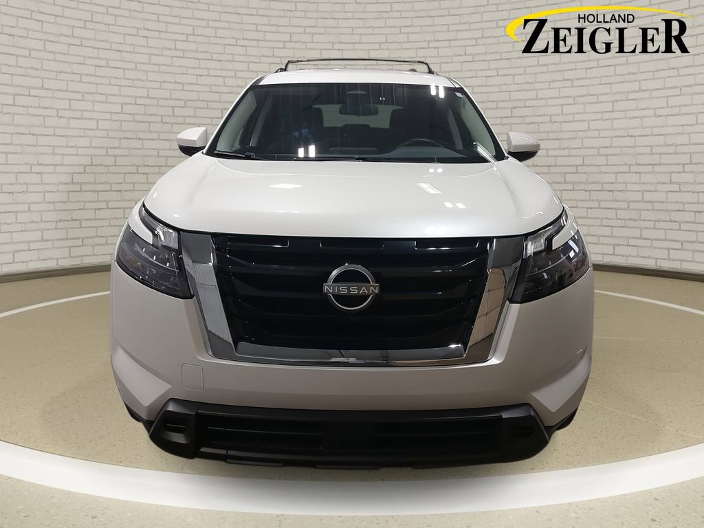Used 2023 Nissan Pathfinder SV video 2