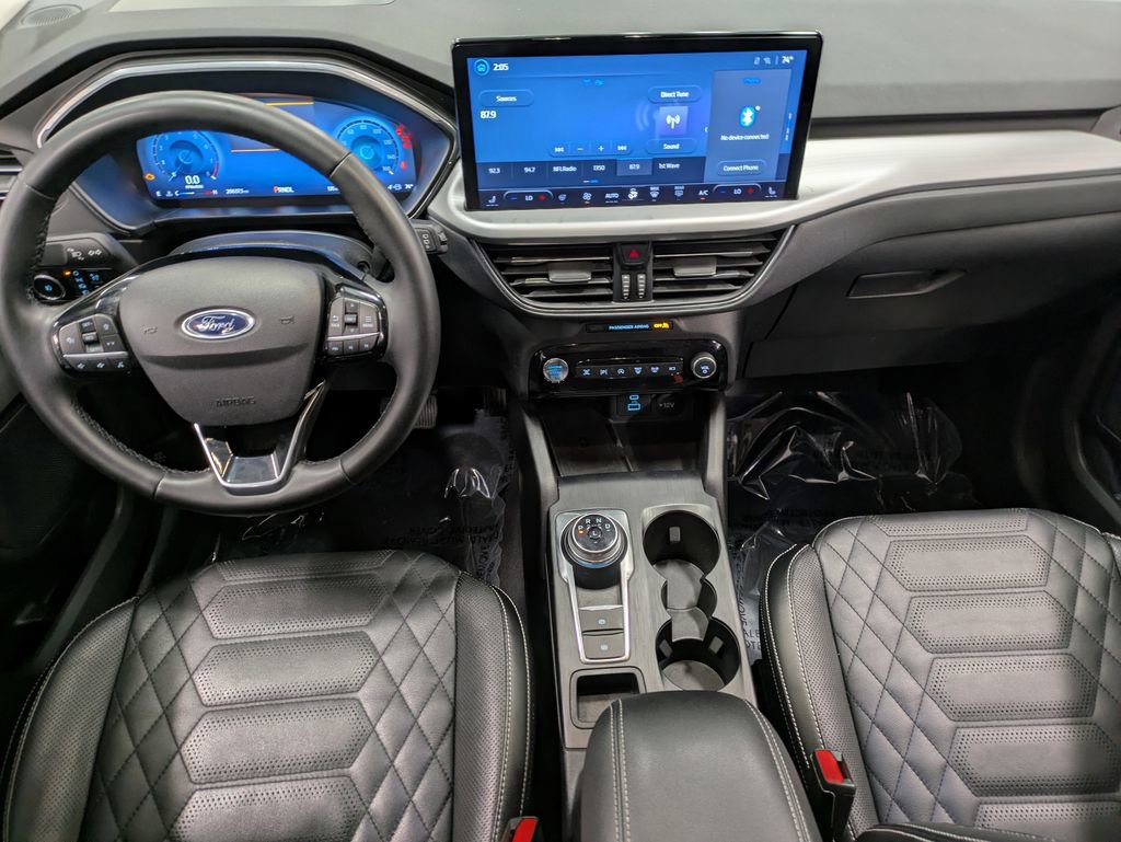 Certified 2023 Ford Escape Platinum w/ Premium Technology Package AWD/4WD image 26