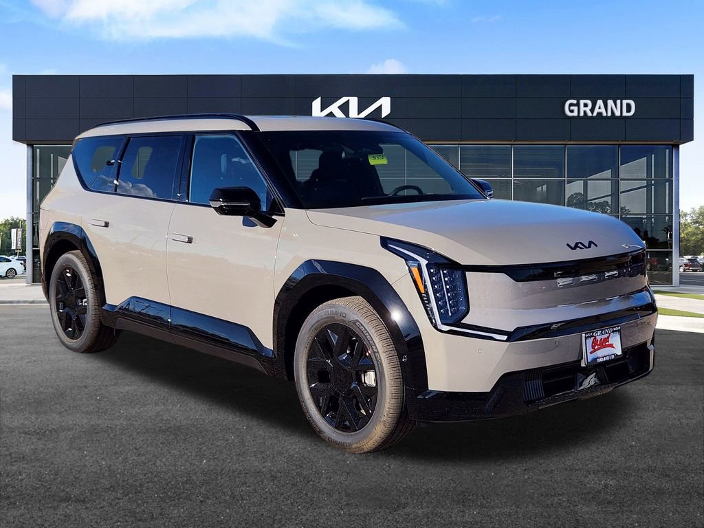 New 2026 Kia EV9 Land w/ Nightfall Edition Package video 2