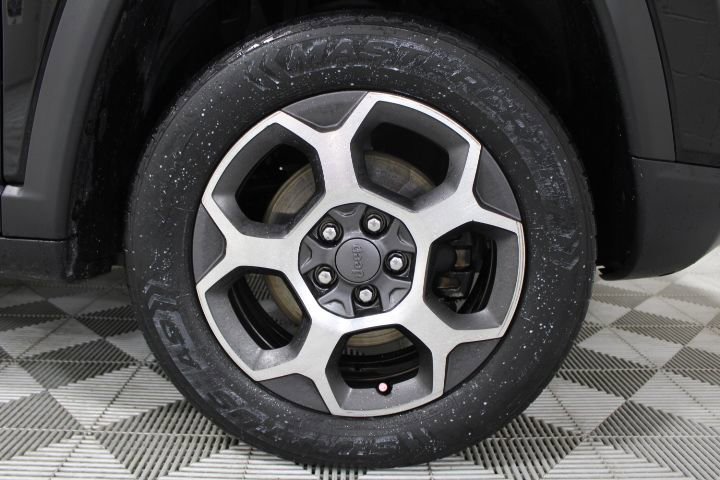 Used 2022 Jeep Compass Trailhawk w/ Trailhawk Convenience Group image 33