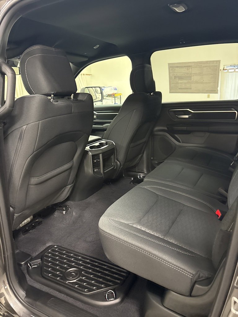 New 2026 RAM 1500 4x4 Crew Cab image 27