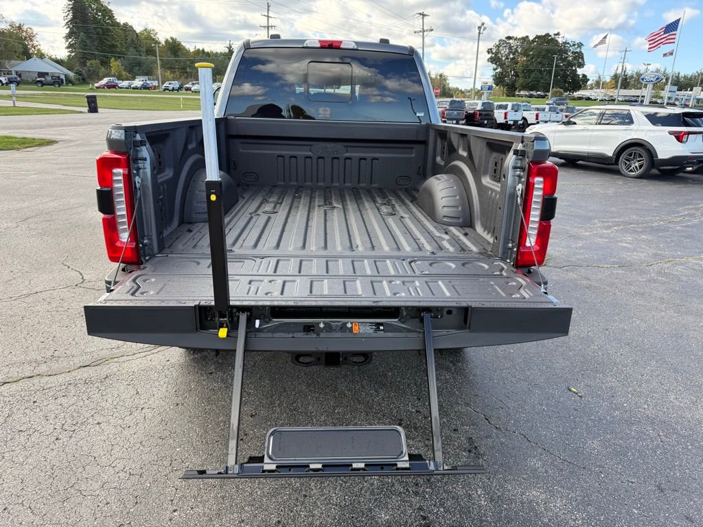 New 2026 Ford F350 Lariat image 14