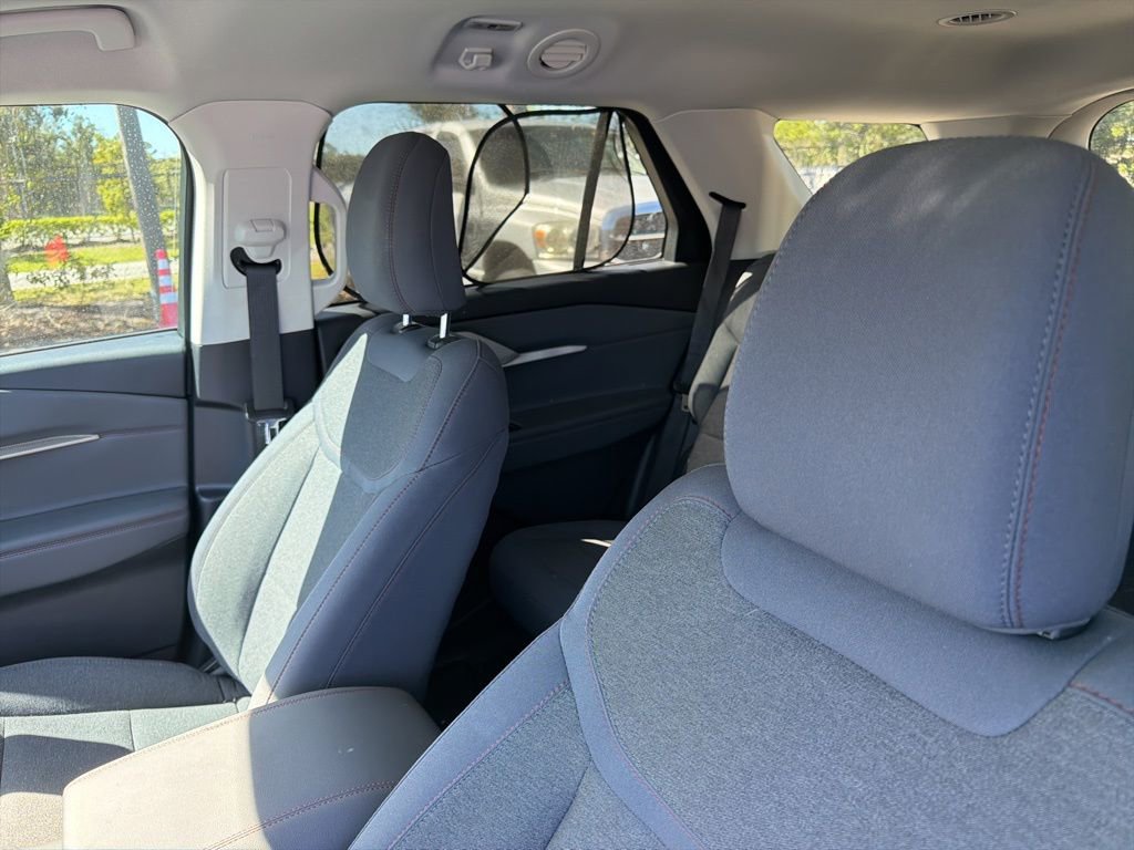 Used 2025 Ford Explorer Active image 10