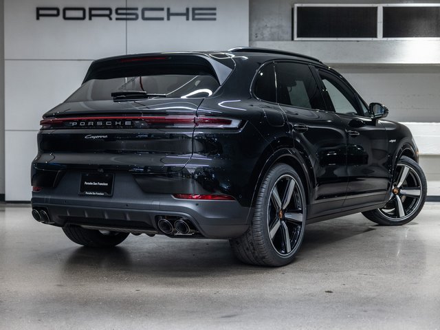Used 2026 Porsche Cayenne E-Hybrid AWD/4WD image 8