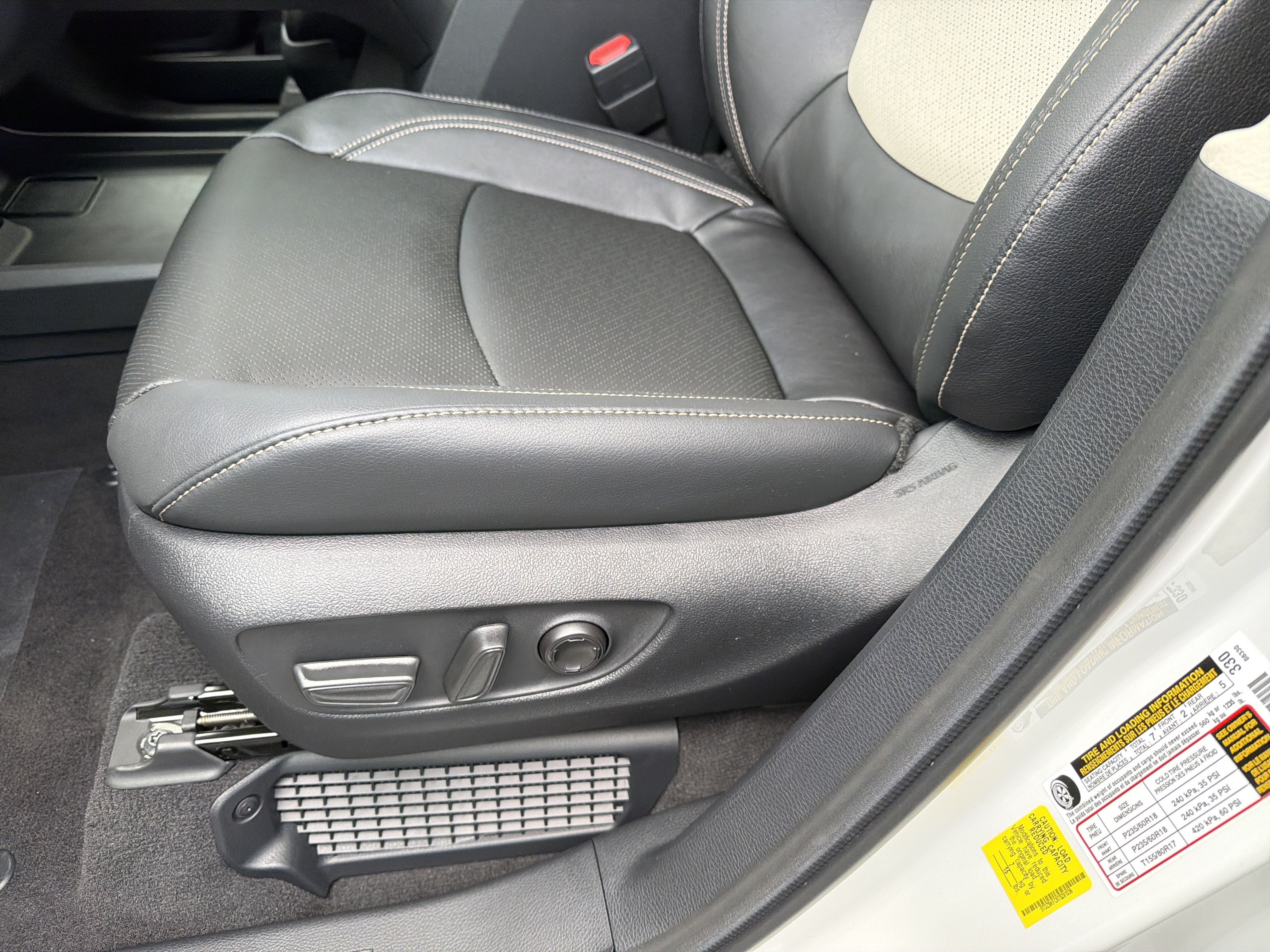 New 2026 Toyota Sienna Limited AWD/4WD image 10
