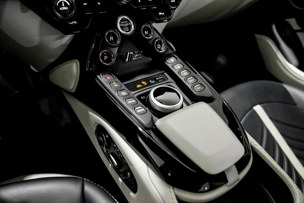 Used 2023 Aston Martin V12 Vantage image 18