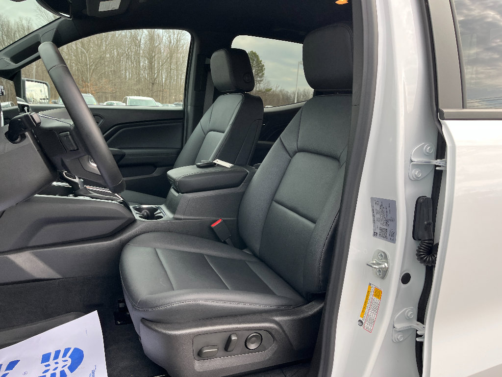 Used 2025 GMC Canyon Elevation w/ Convenience Package image 36