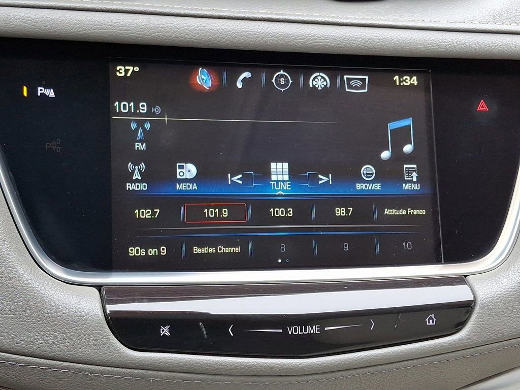 Used 2018 Cadillac XT5 Luxury w/ Driver Awareness Package image 17