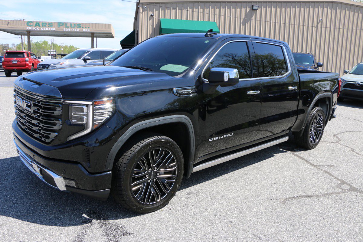 Used 2022 GMC Sierra 1500 Denali Ultimate image 1
