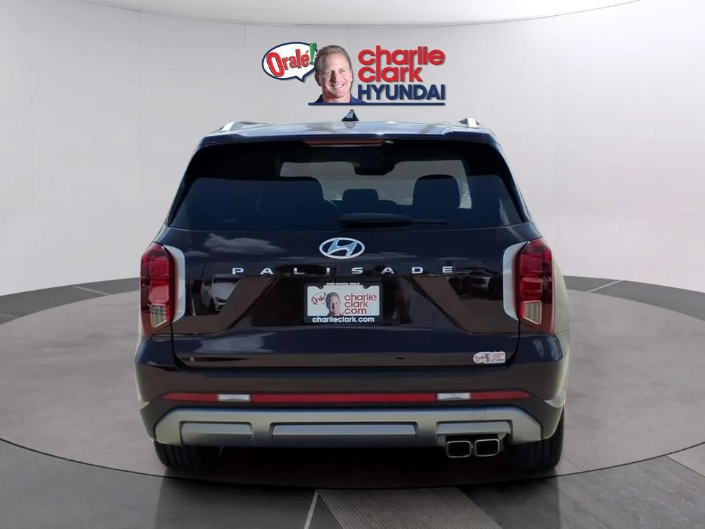 Used 2024 Hyundai Palisade SEL FWD image 4
