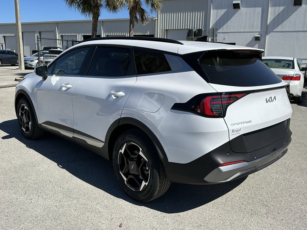 New 2026 Kia Sportage EX w/ EX Panorama Roof Package FWD image 7