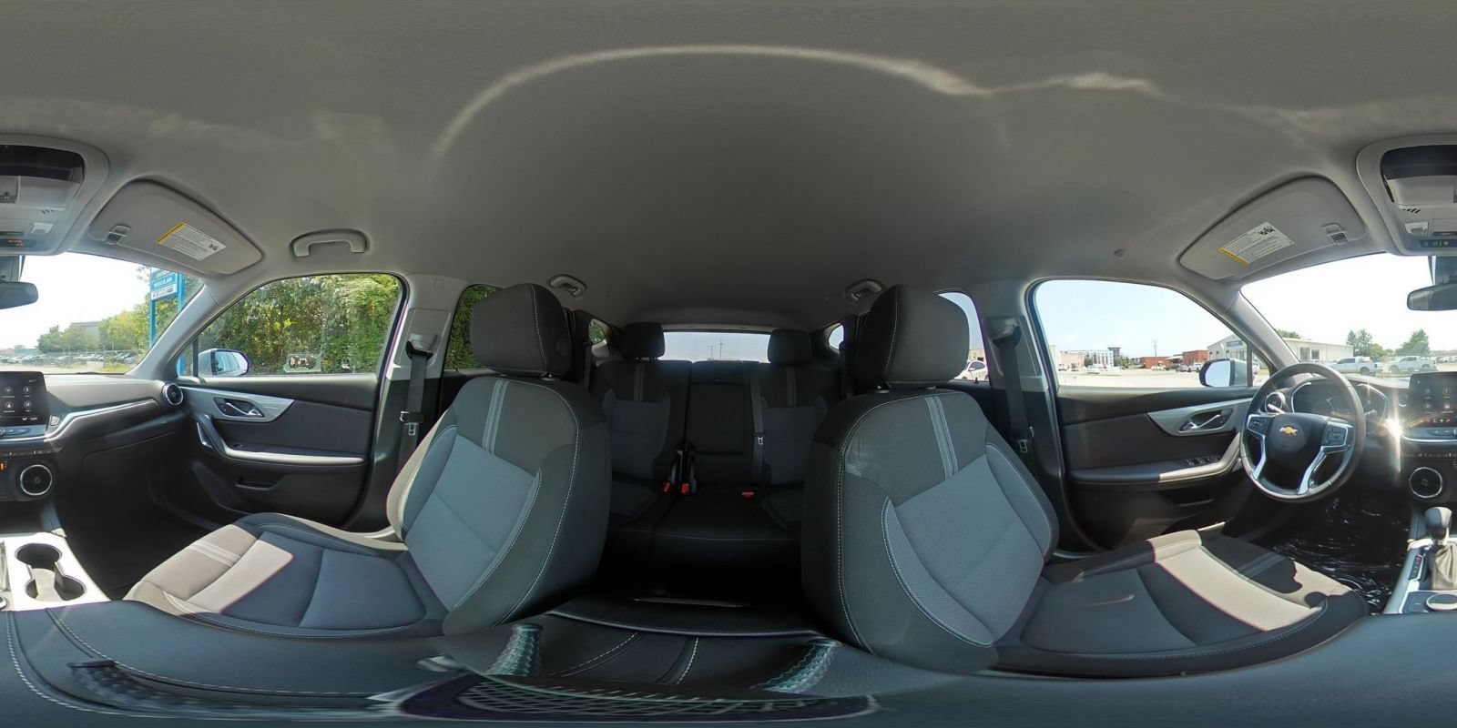 Used 2025 Chevrolet Blazer LT FWD image 43