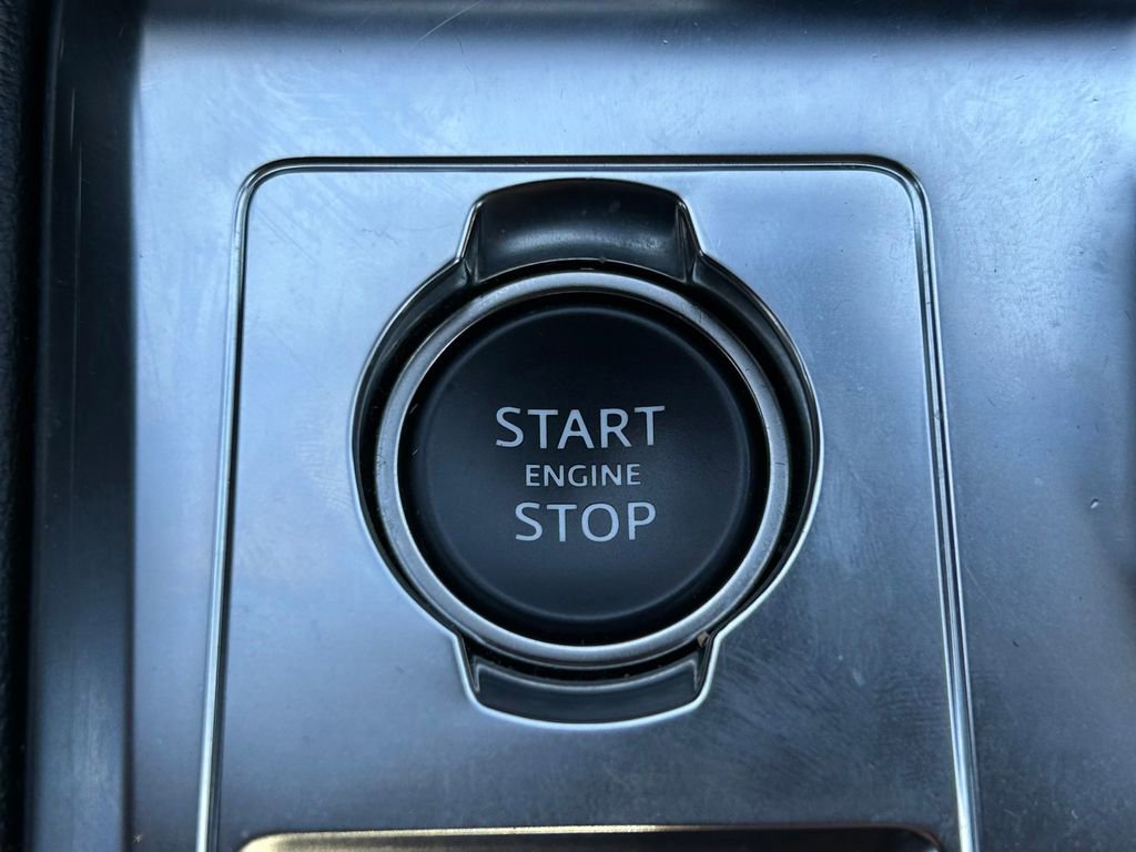 Used 2024 Jaguar F-PACE R-Dynamic S image 30