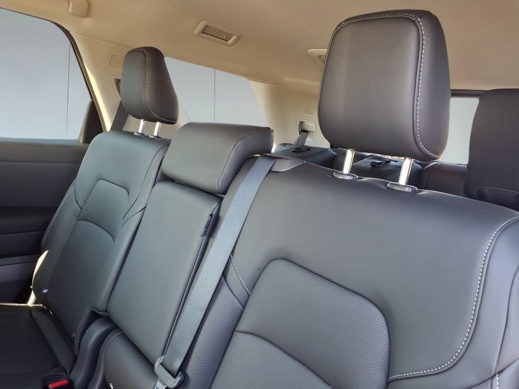 New 2026 Nissan Pathfinder SL FWD image 12
