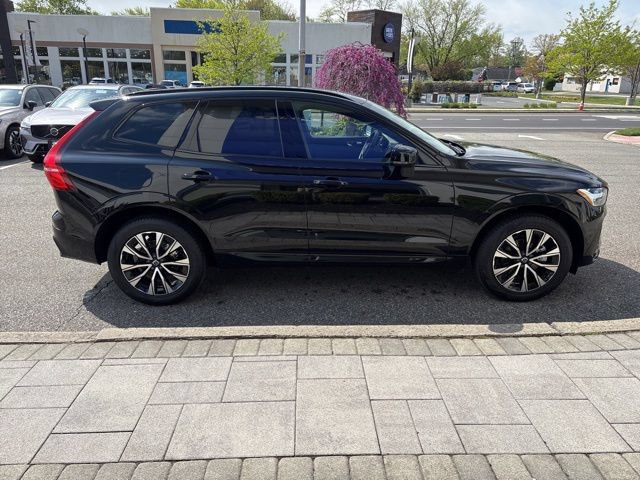Used 2025 Volvo XC60 B5 Plus AWD/4WD image 6