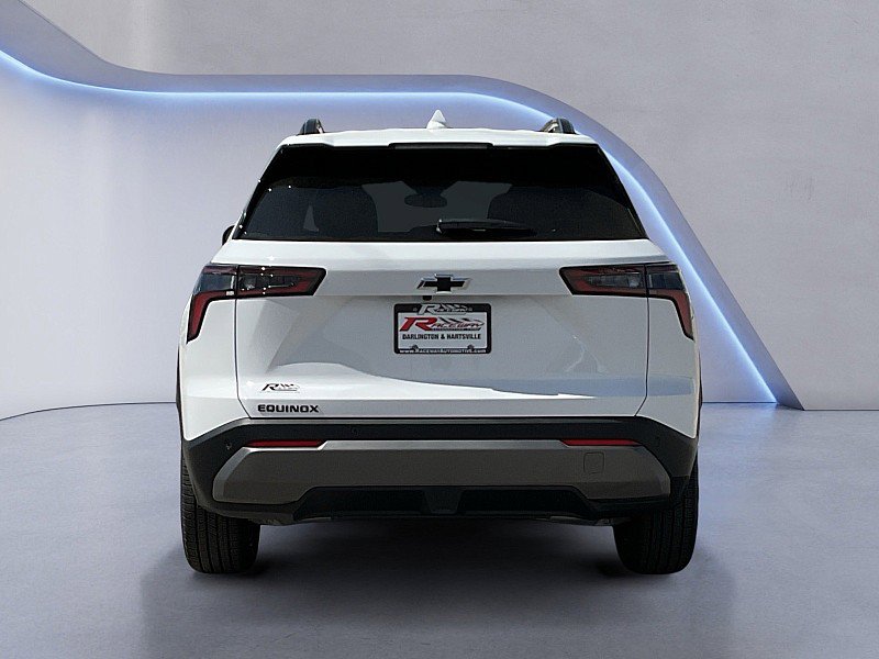 New 2026 Chevrolet Equinox LT w/ Convenience Package II FWD image 4