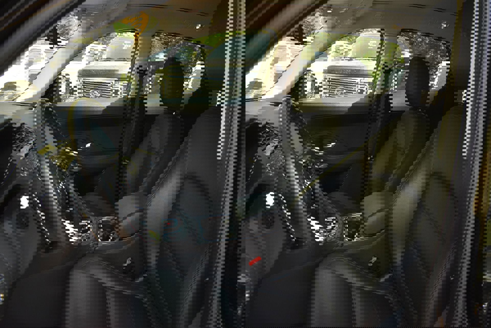 Used 2021 Jaguar E-PACE SE image 16