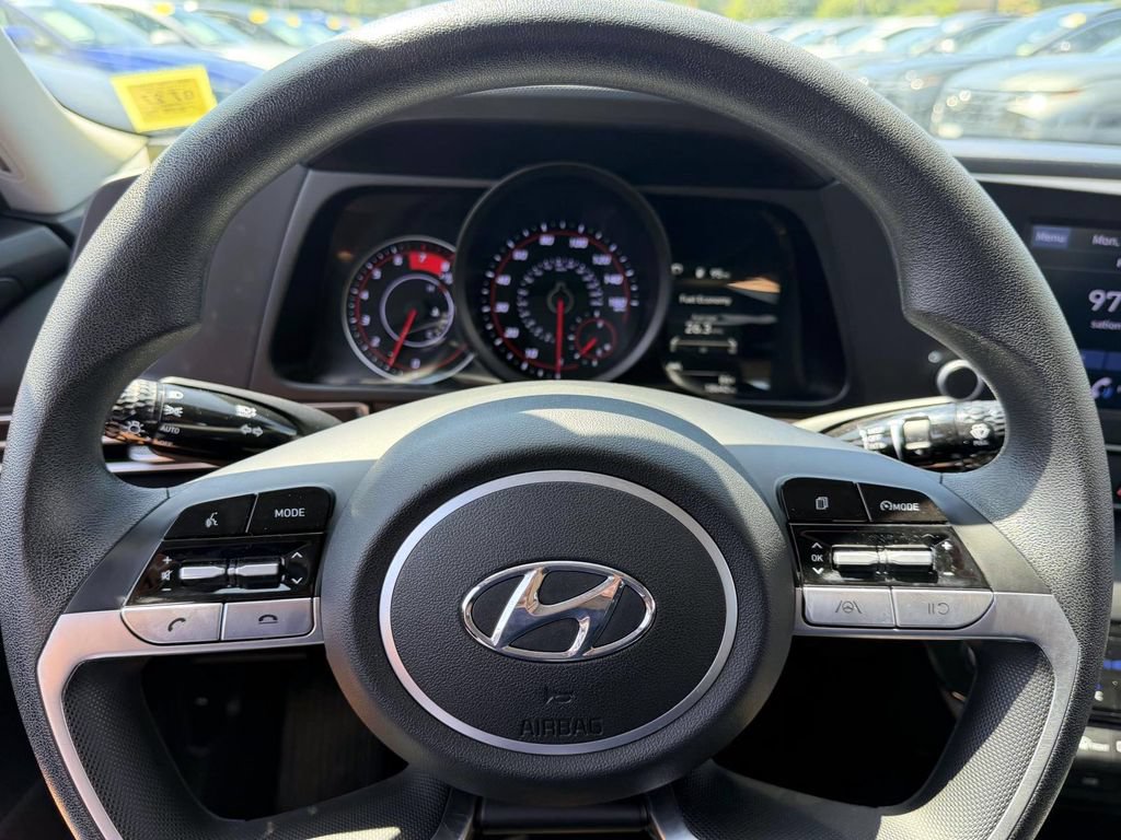 Certified 2023 Hyundai Elantra SEL FWD image 29