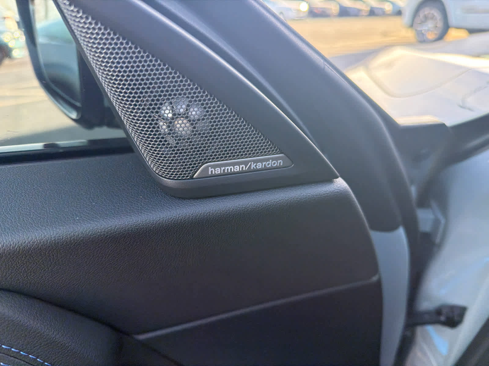 Used 2025 BMW M2 w/ Lighting Package image 19