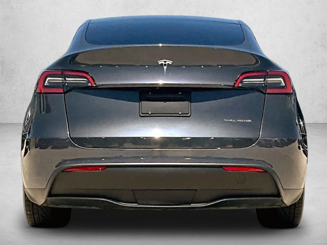 Used 2022 Tesla Model Y Long Range AWD/4WD image 4
