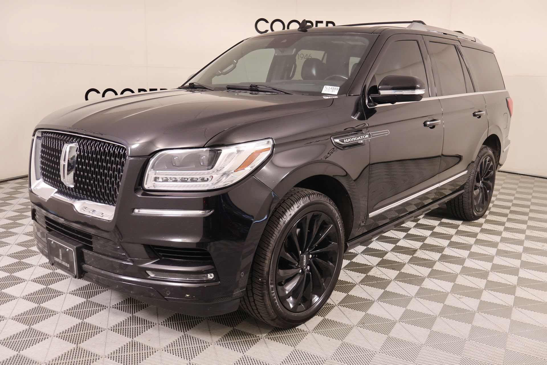 Used 2021 Lincoln Navigator Reserve AWD/4WD image 11