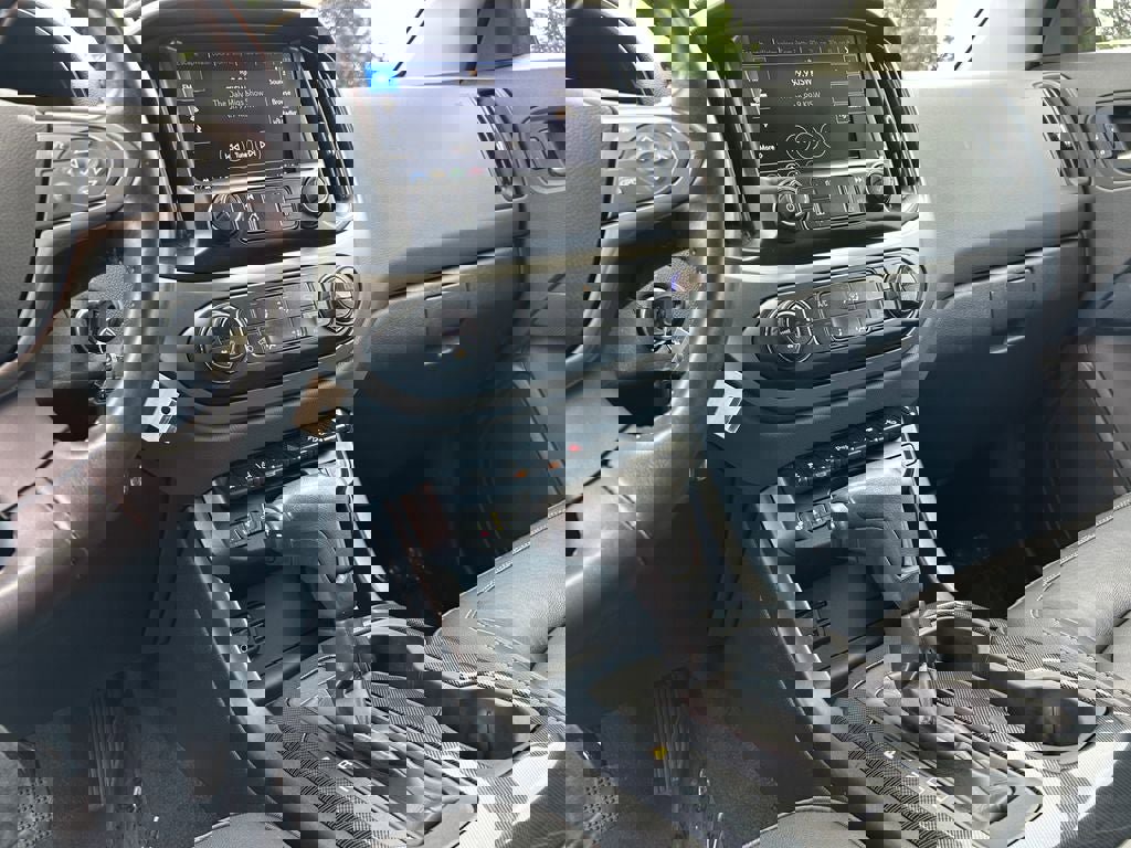 Used 2021 Chevrolet Colorado Z71 w/ Safety Package image 20