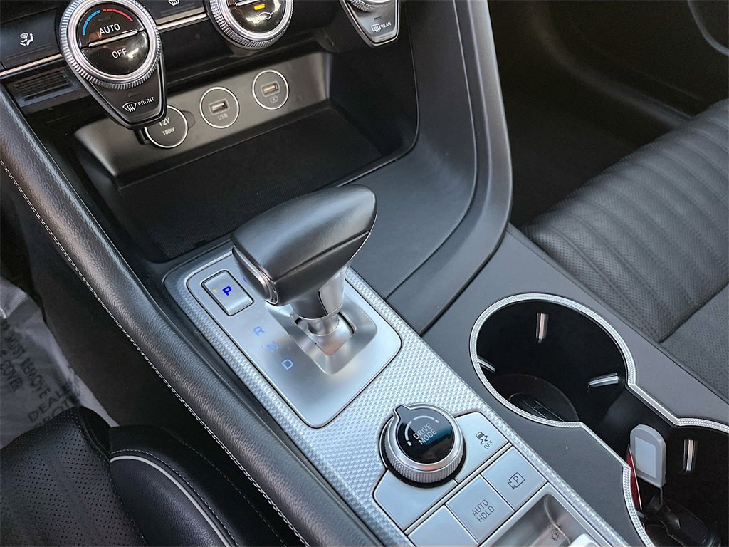 Used 2022 Genesis G70 3.3T image 17