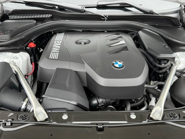 Used 2026 BMW 530i xDrive w/ M Sport Package AWD/4WD image 33